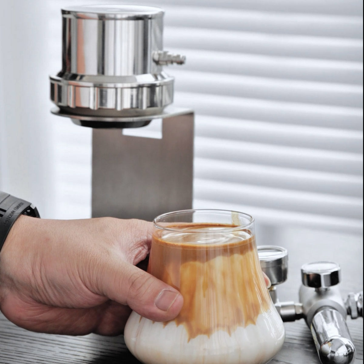 Lastaforest Pneumatic Espresso Machine – side view | Lastaforest