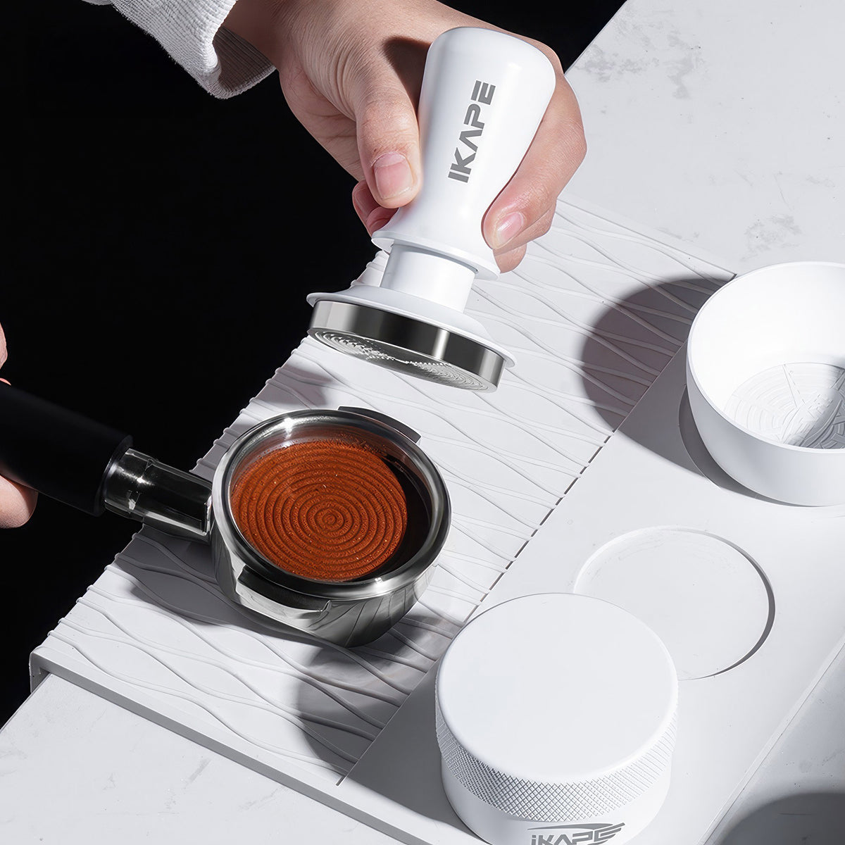 Espresso White Tamper & Distributor – view 5 | Lastaforest