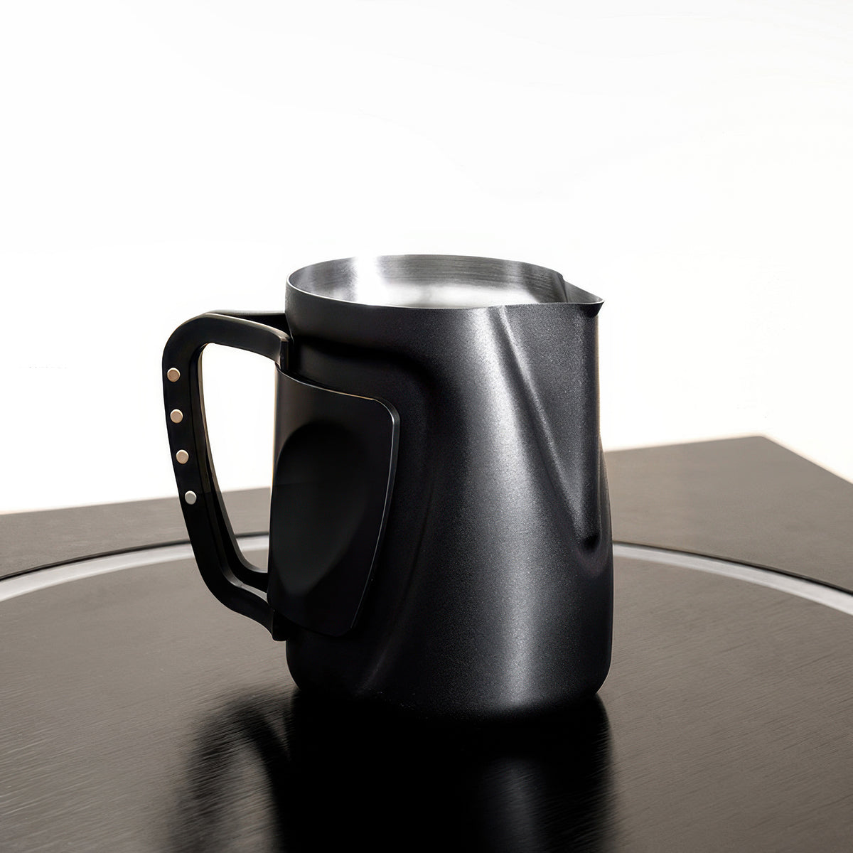 Convertible Foldable Handle Latte Pitcher – view 6 | Lastaforest