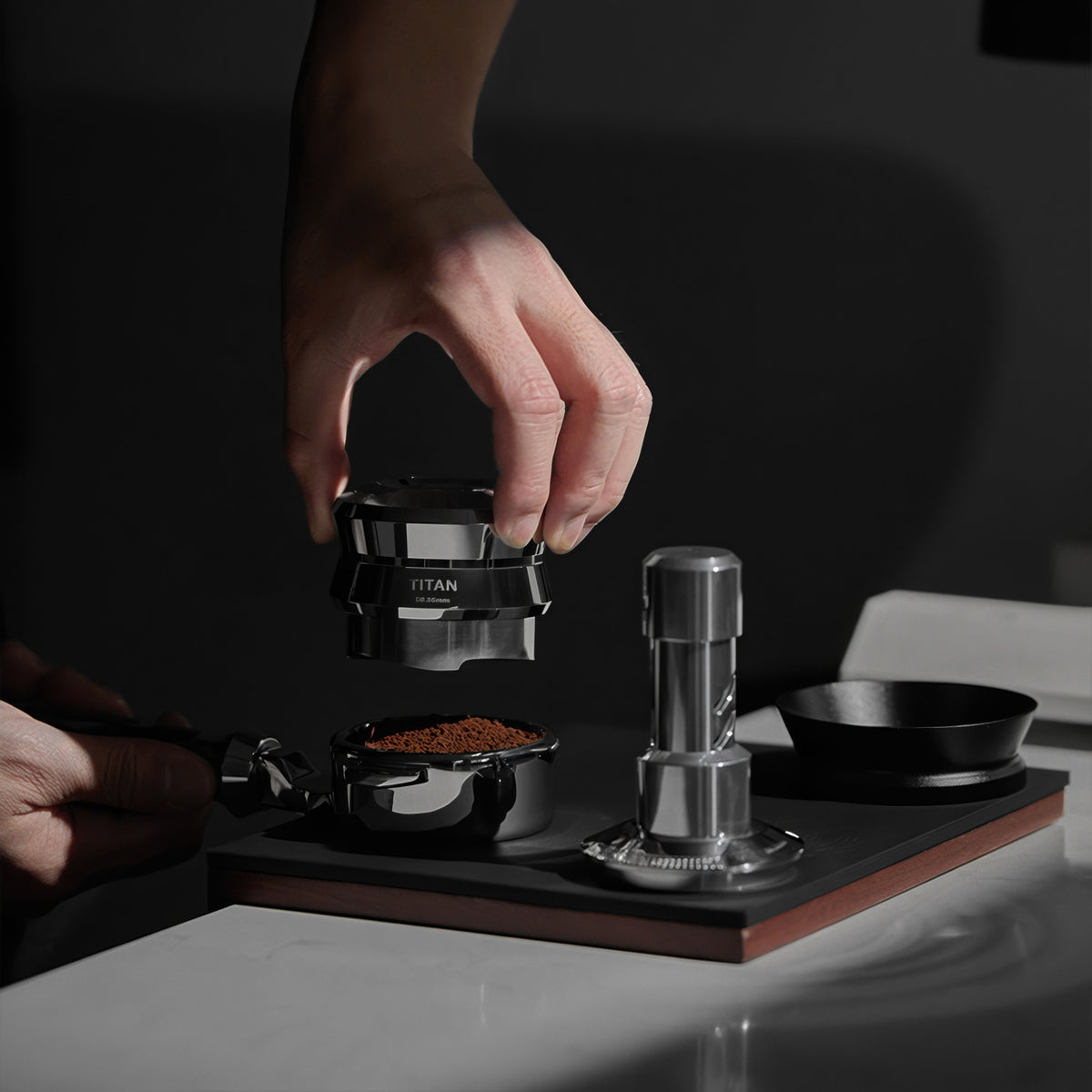 Four Spring Titan Tamper & Distributor – view 13 | Lastaforest