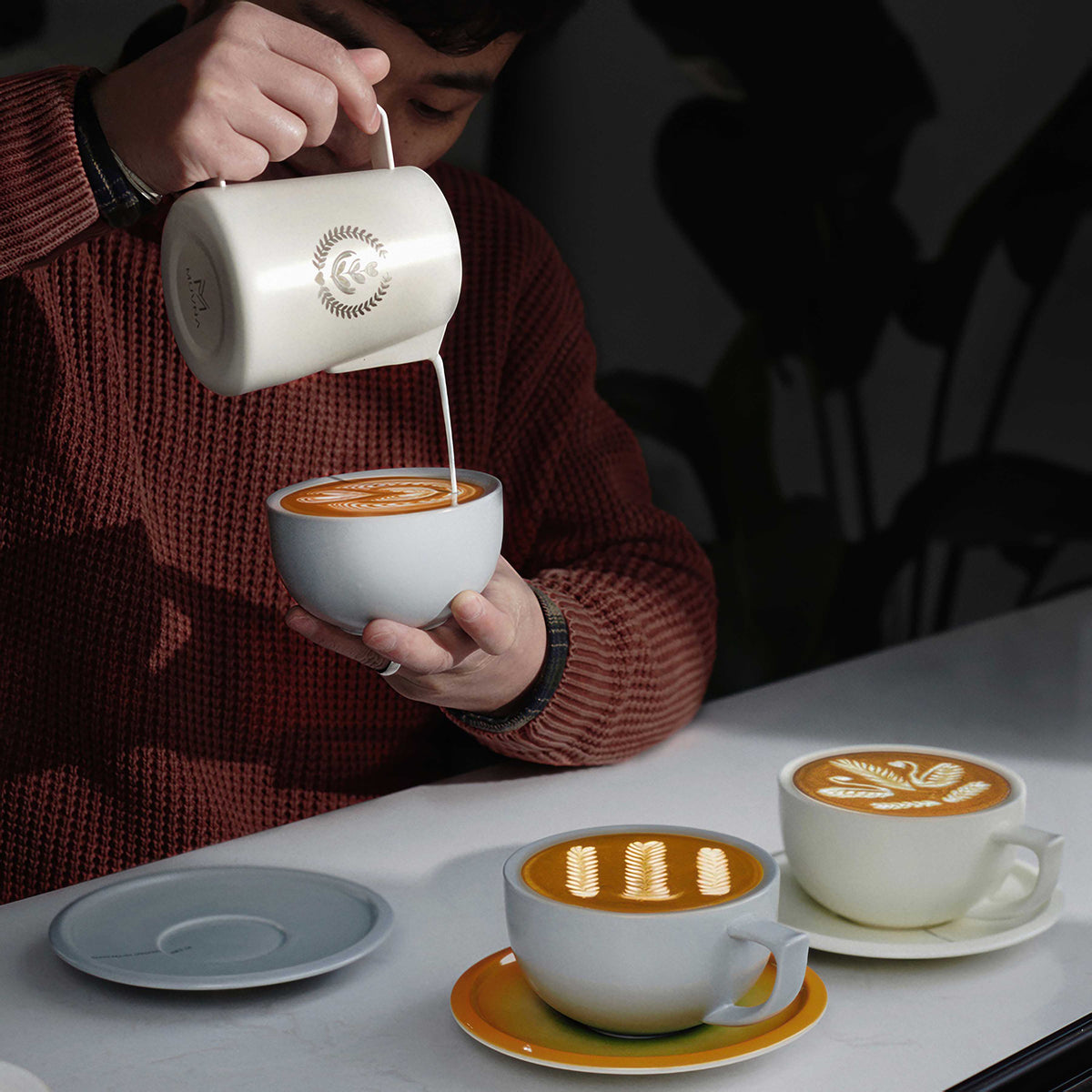 Embossed Ceramic Latte Cup 280ml – view 10 | Lastaforest