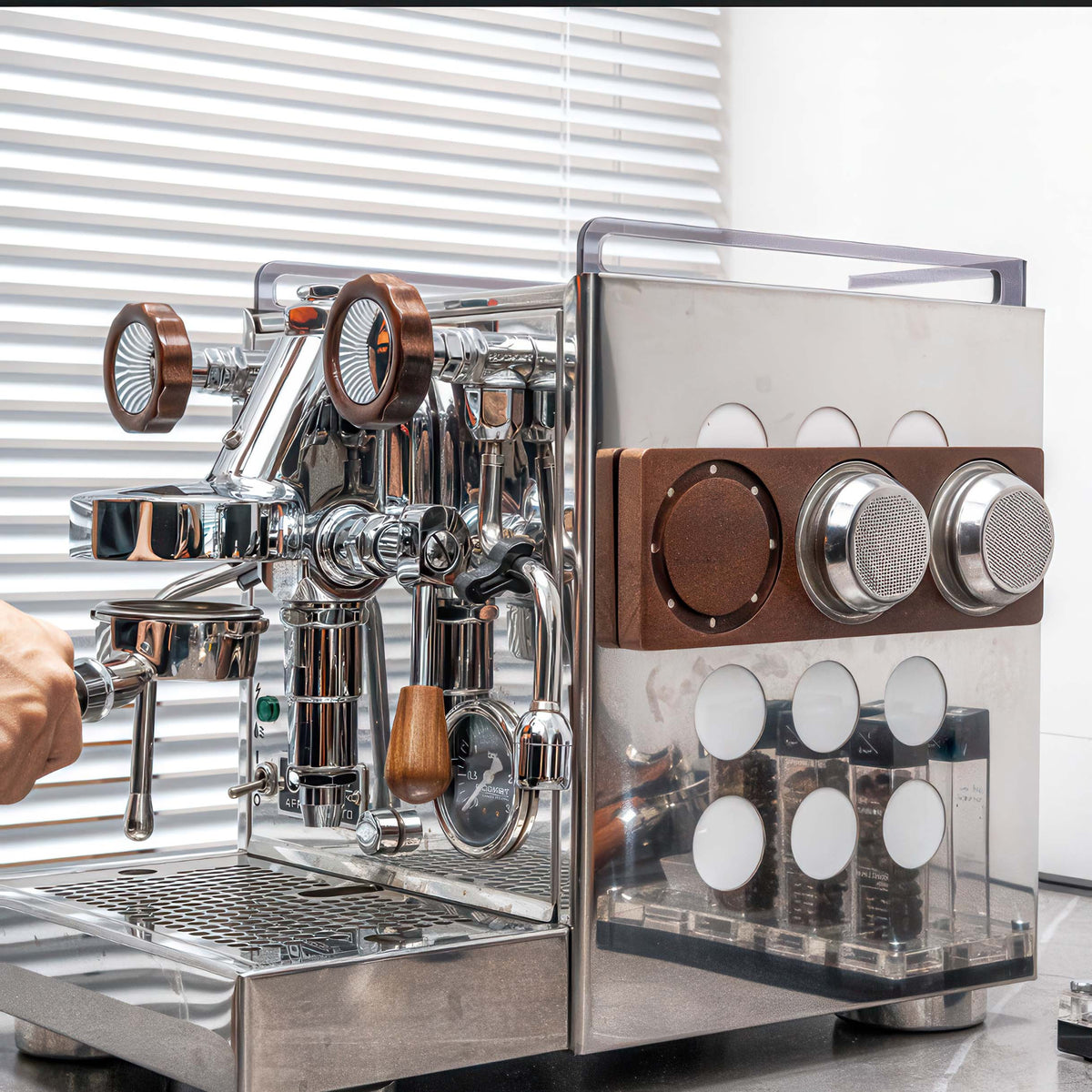Magnetic Espresso Filter Basket Holder 58MM – view 10 | Lastaforest