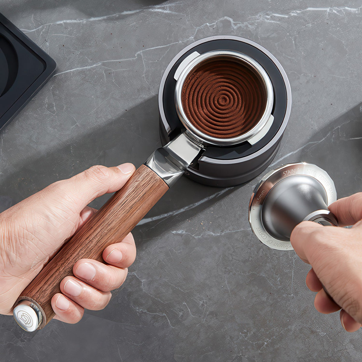 Bottomless Portafilter with Removable Double Spout – view 9 | Lastaforest