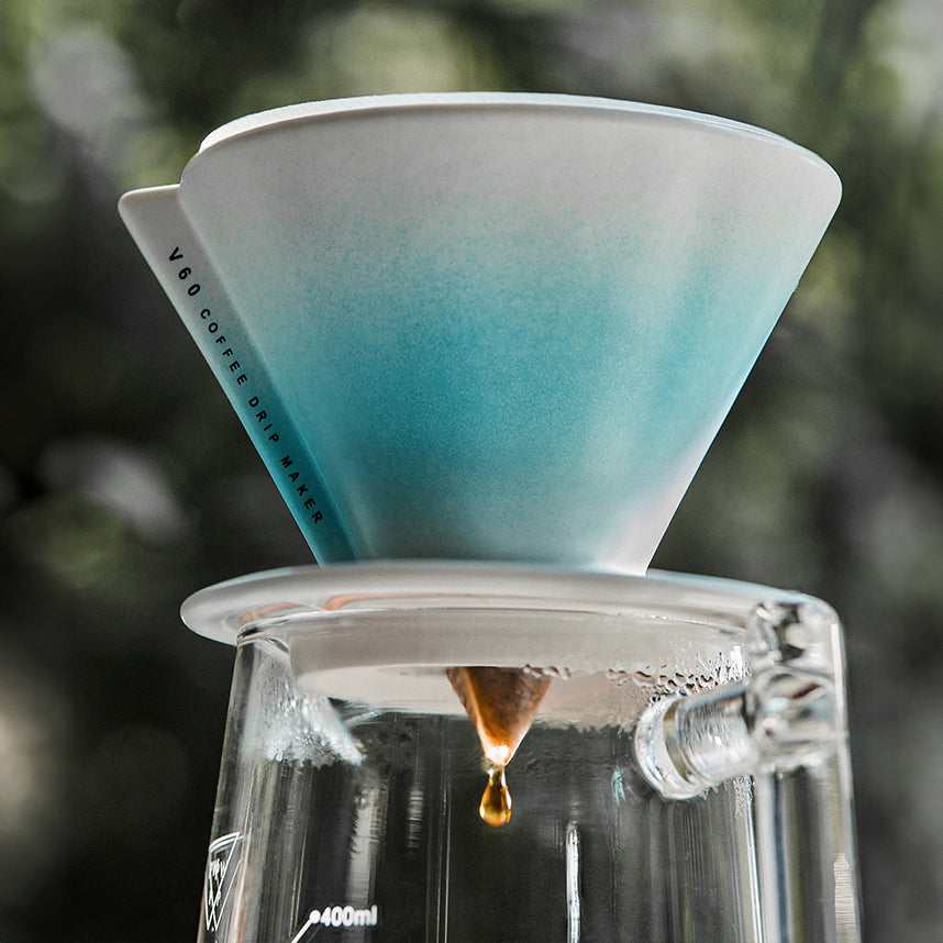 V60 Ceramic Pour Over Coffee Dripper with Sharing Pot – detail view | Lastaforest