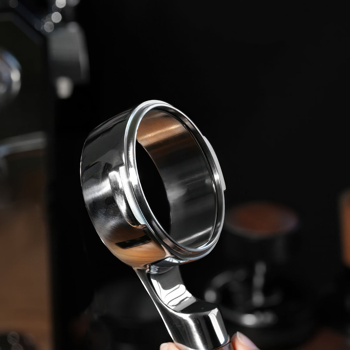 Handcrafted Flat-bottom Bottomless Portafilter – detail view | Lastaforest