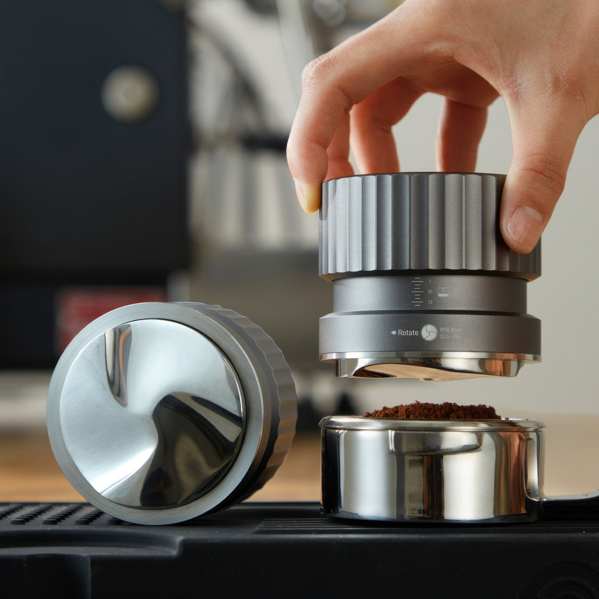 Auto-Gravity Precision Tamper & Distributor – detail view | Lastaforest