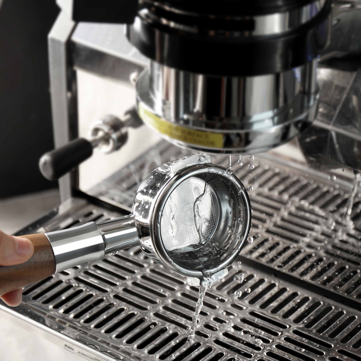 ThunderShot Bottomless Portafilter – view 5 | Lastaforest