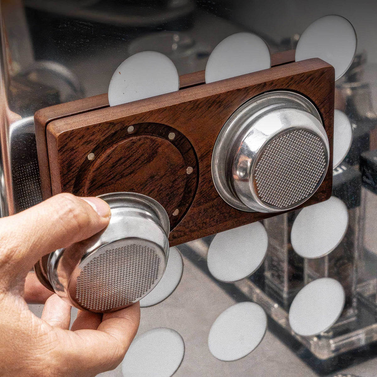 Magnetic Espresso Filter Basket Holder 58MM – view 6 | Lastaforest