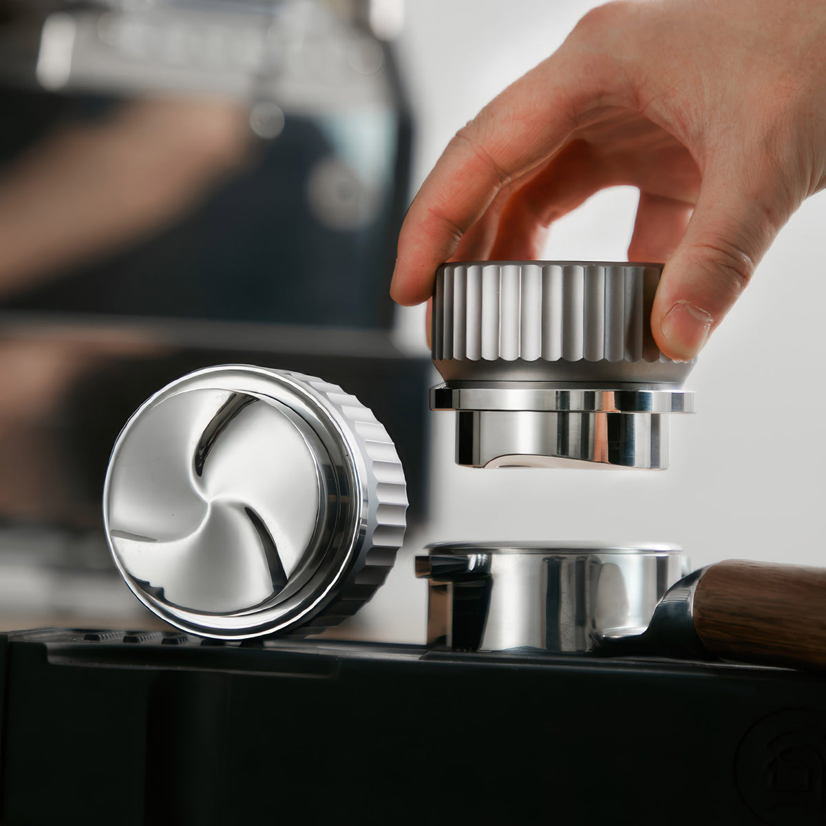 Thunder Gravity Coffee Distributor – side view | Lastaforest