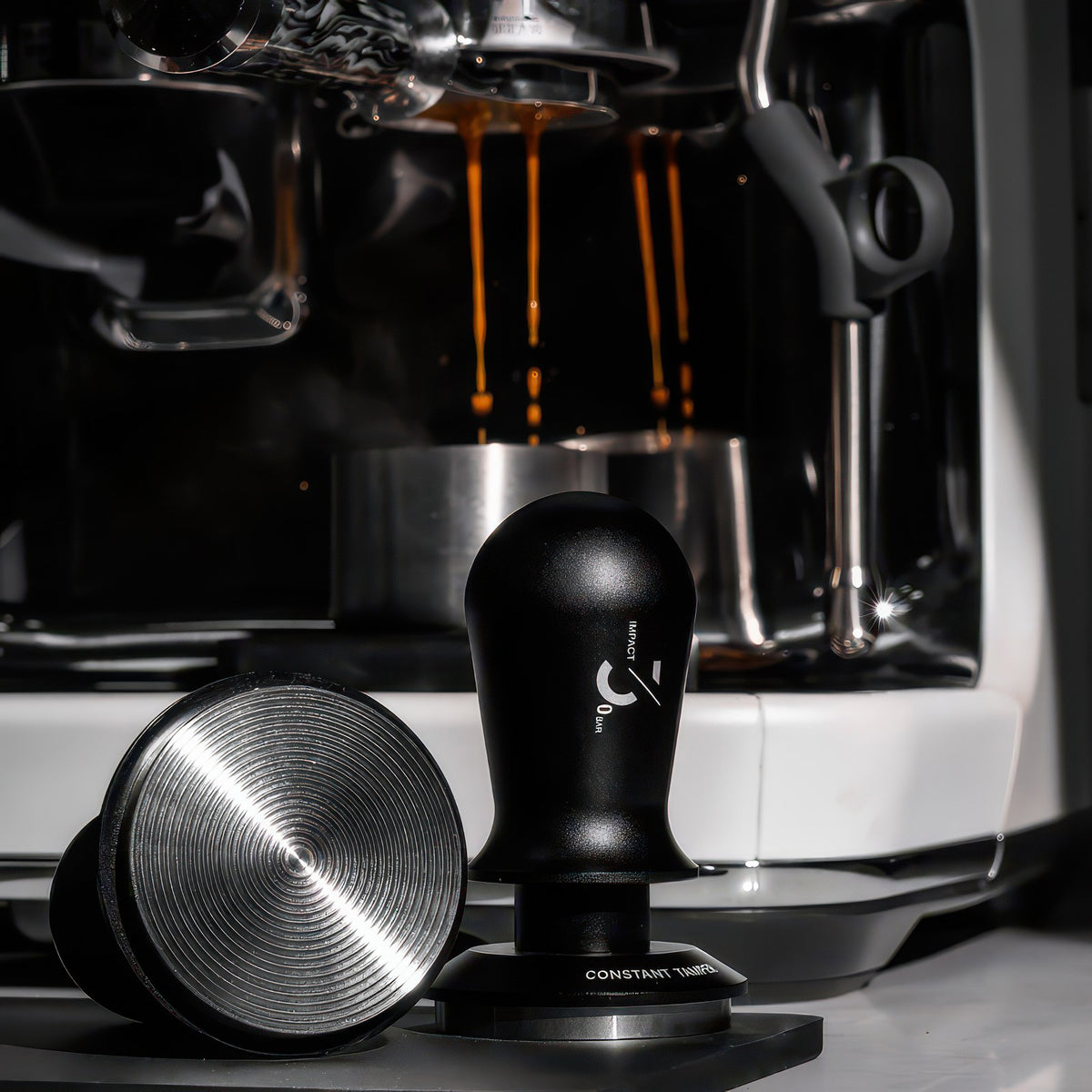 Constant Pressure Coffee Tamper – side view | Lastaforest