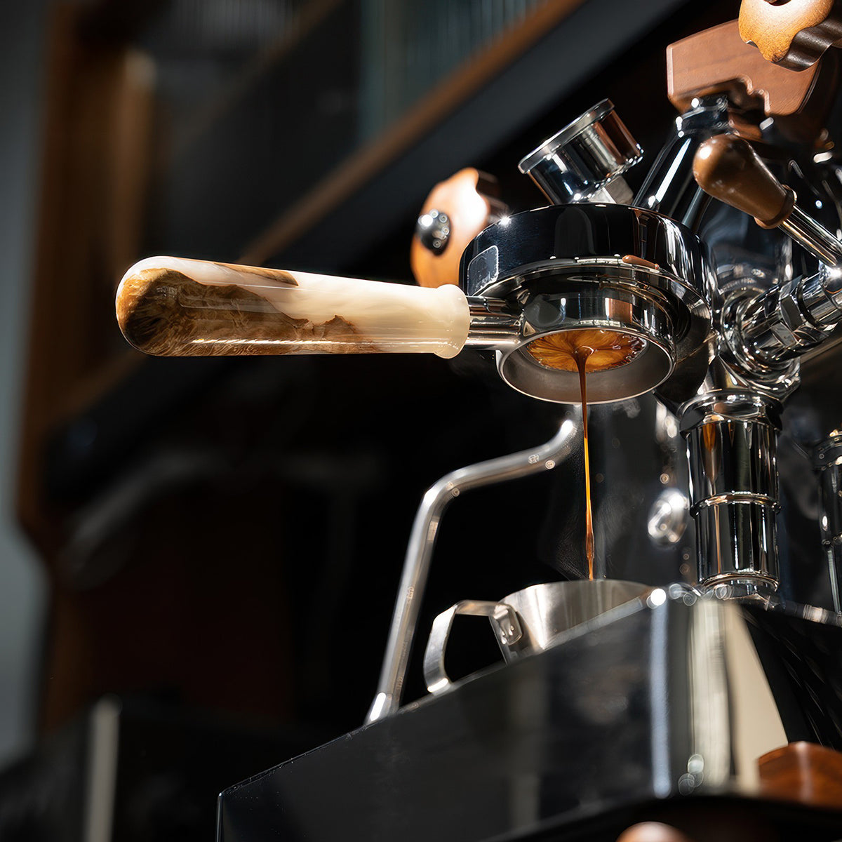 Walnut & Resin Handle Bottomless Portafilter – top view | Lastaforest
