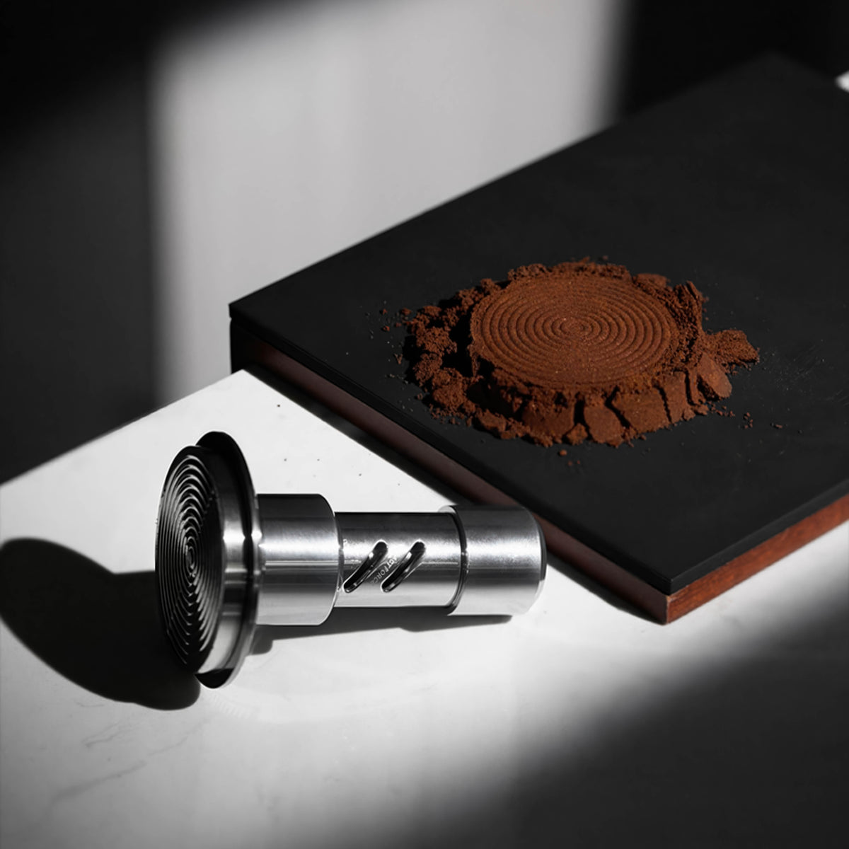 Four Spring Titan Tamper & Distributor – view 12 | Lastaforest