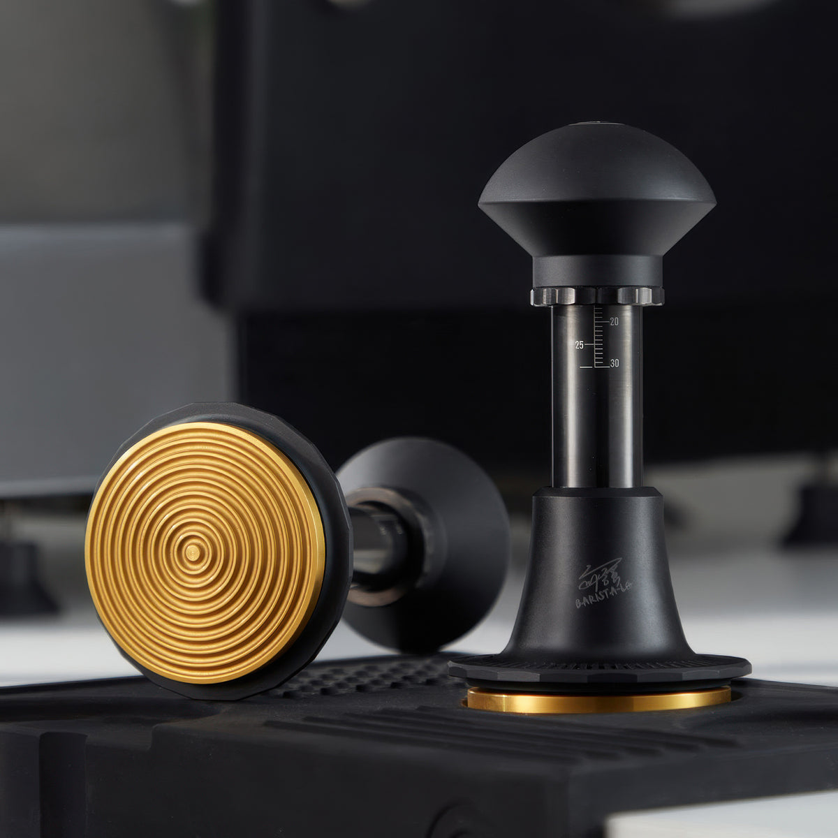 Titanium Spring-Loaded Espresso Tamper – detail view | Lastaforest