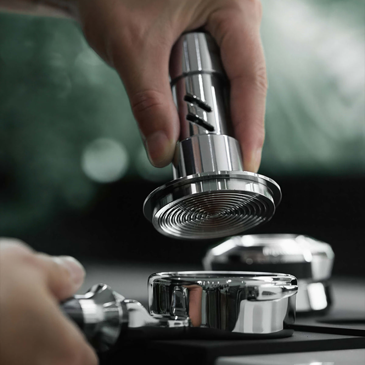 Four Spring Titan Tamper & Distributor – top view | Lastaforest