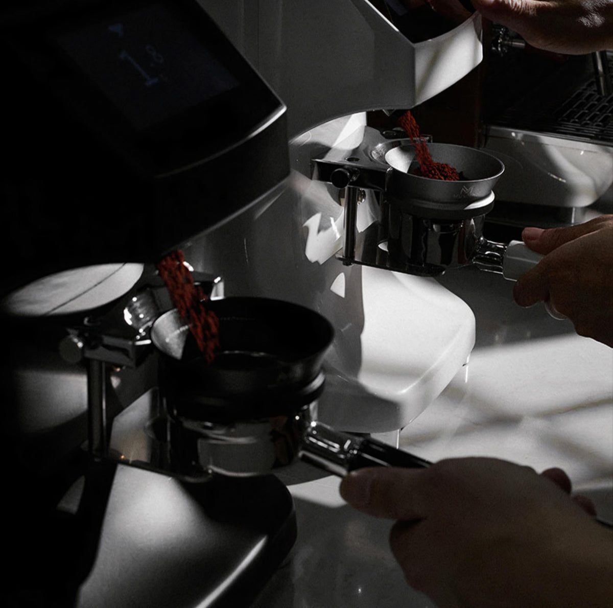 Barista Magnetic Espresso Dosing Funnel – view 5 | Lastaforest