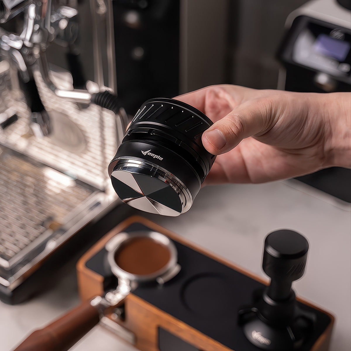 Espresso Gravity Coffee Distributor – side view | Lastaforest