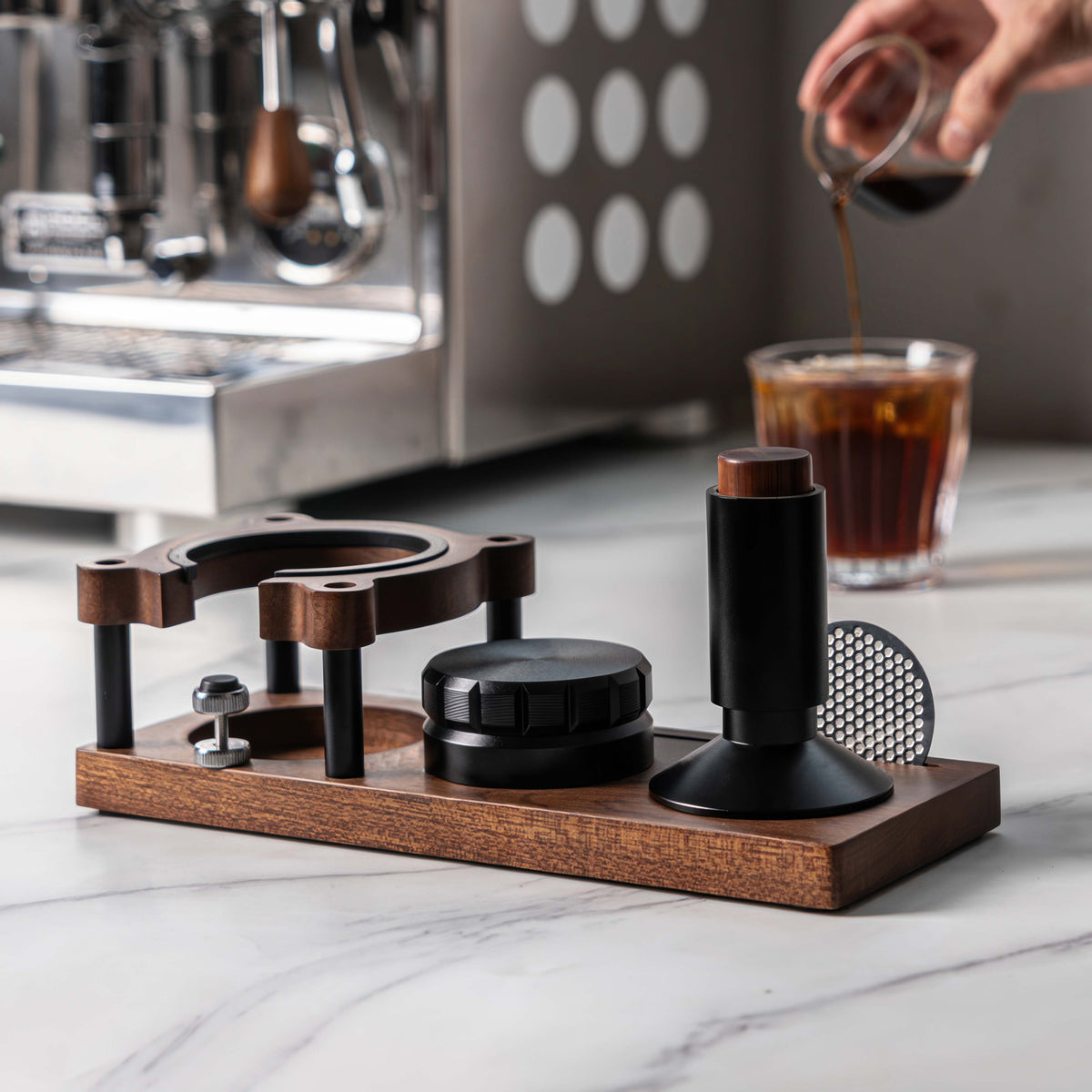 Sapele Wood Espresso Tamper Holder – detail view | Lastaforest