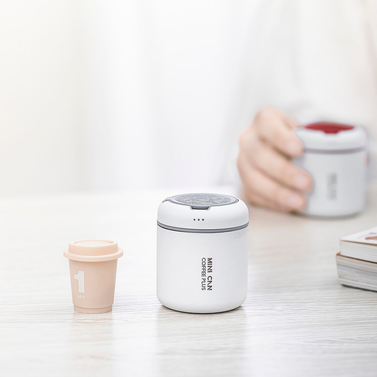 Portable Travel Coffee Bean Canister – view 7 | Lastaforest