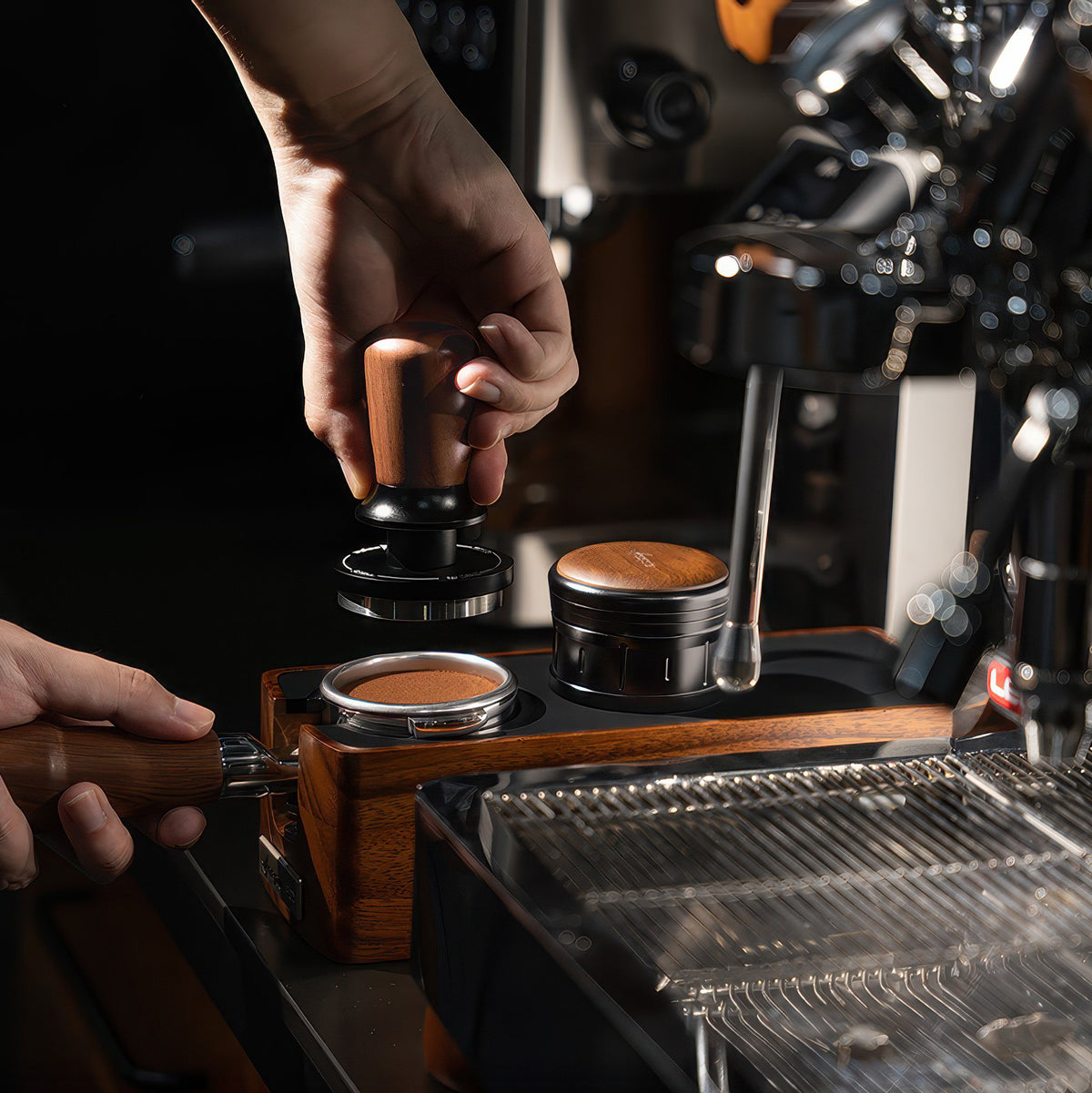 Walnut Coffee Tamper Balanced Design – view 12 | Lastaforest