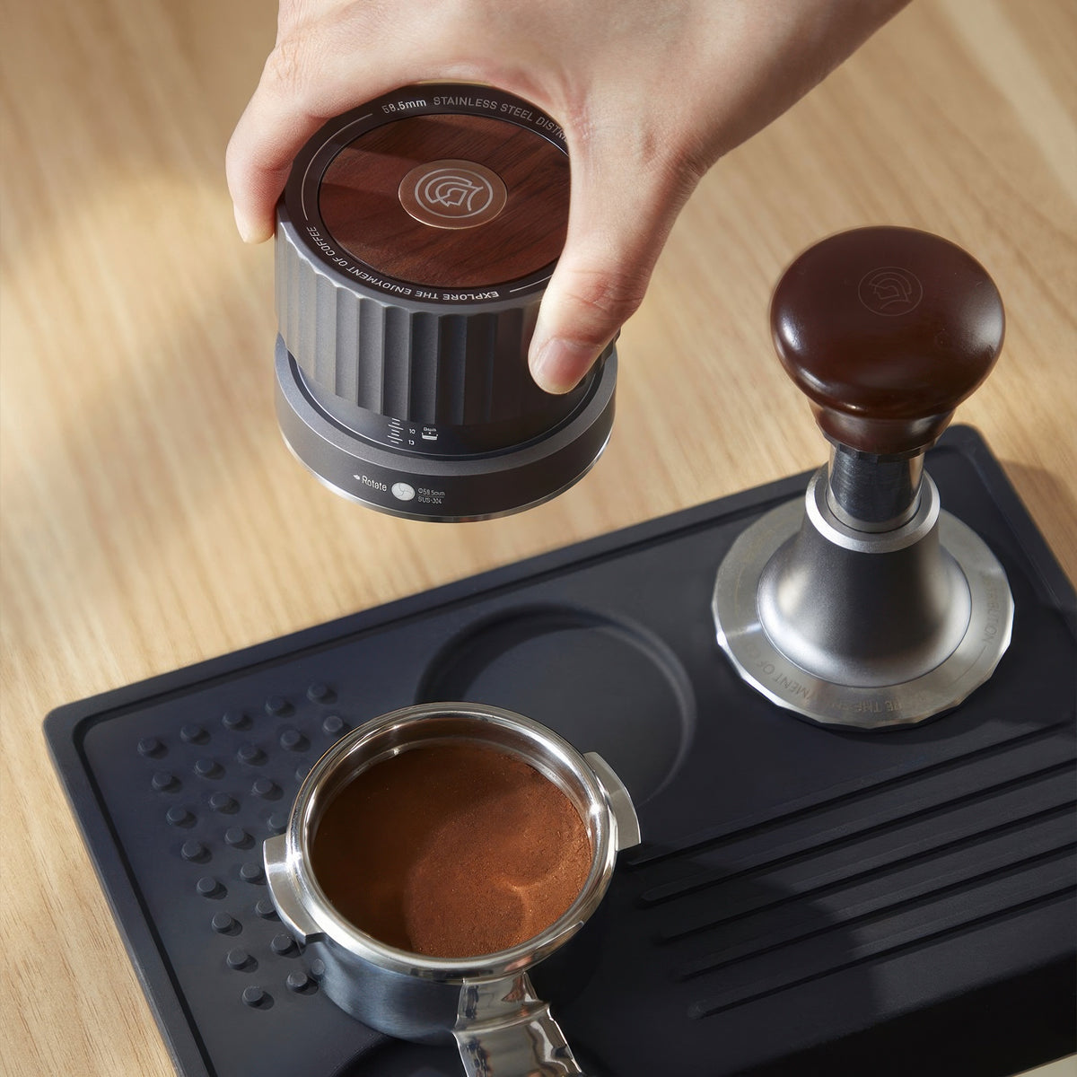 Auto-Gravity Precision Tamper & Distributor – view 12 | Lastaforest