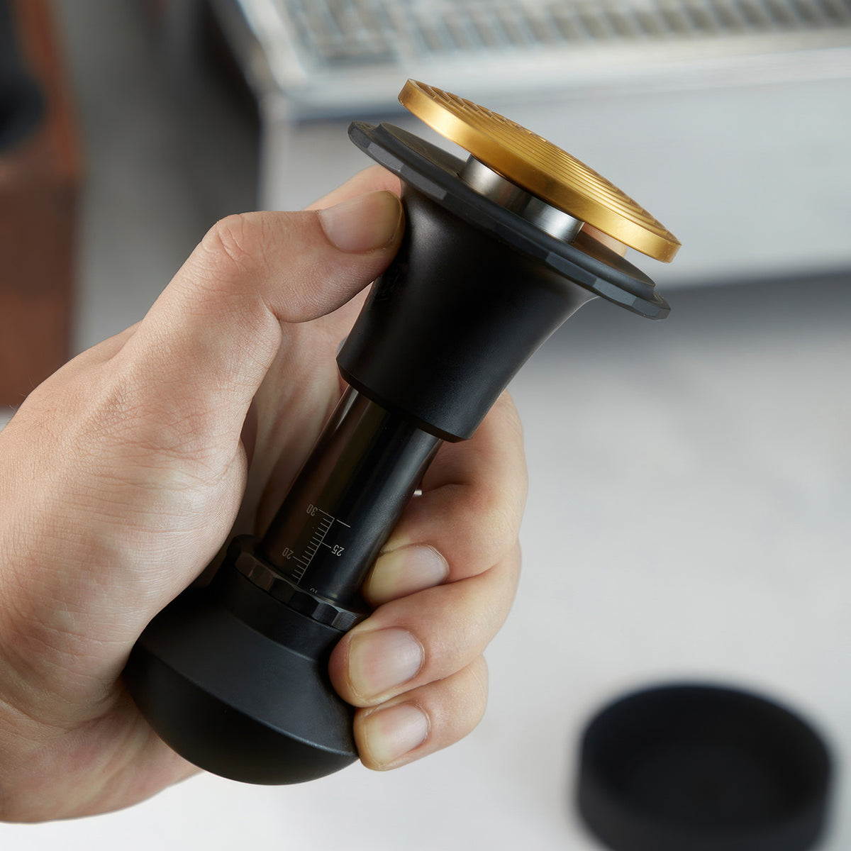 Titanium Spring-Loaded Espresso Tamper – view 13 | Lastaforest