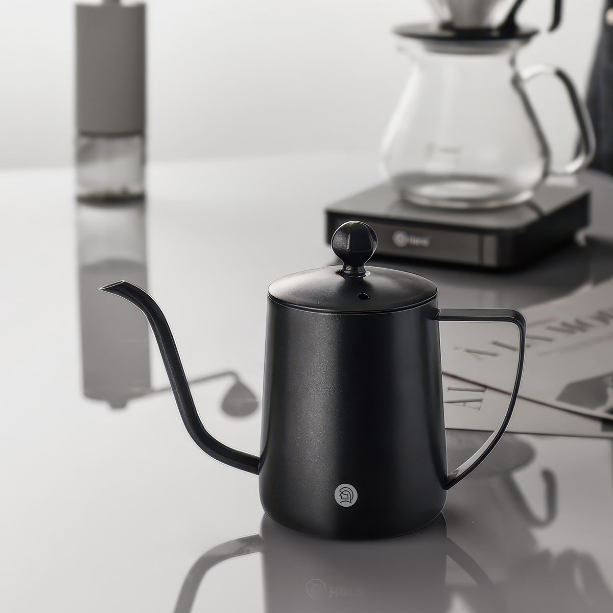 Gooseneck Pour Over Coffee Kettle – side view | Lastaforest