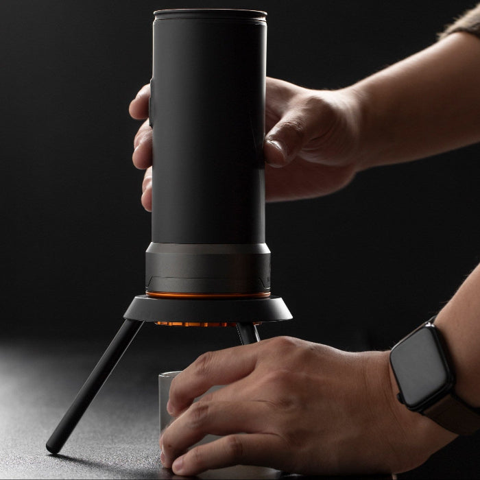 MUVNA Portable Espresso Machine – side view | Lastaforest