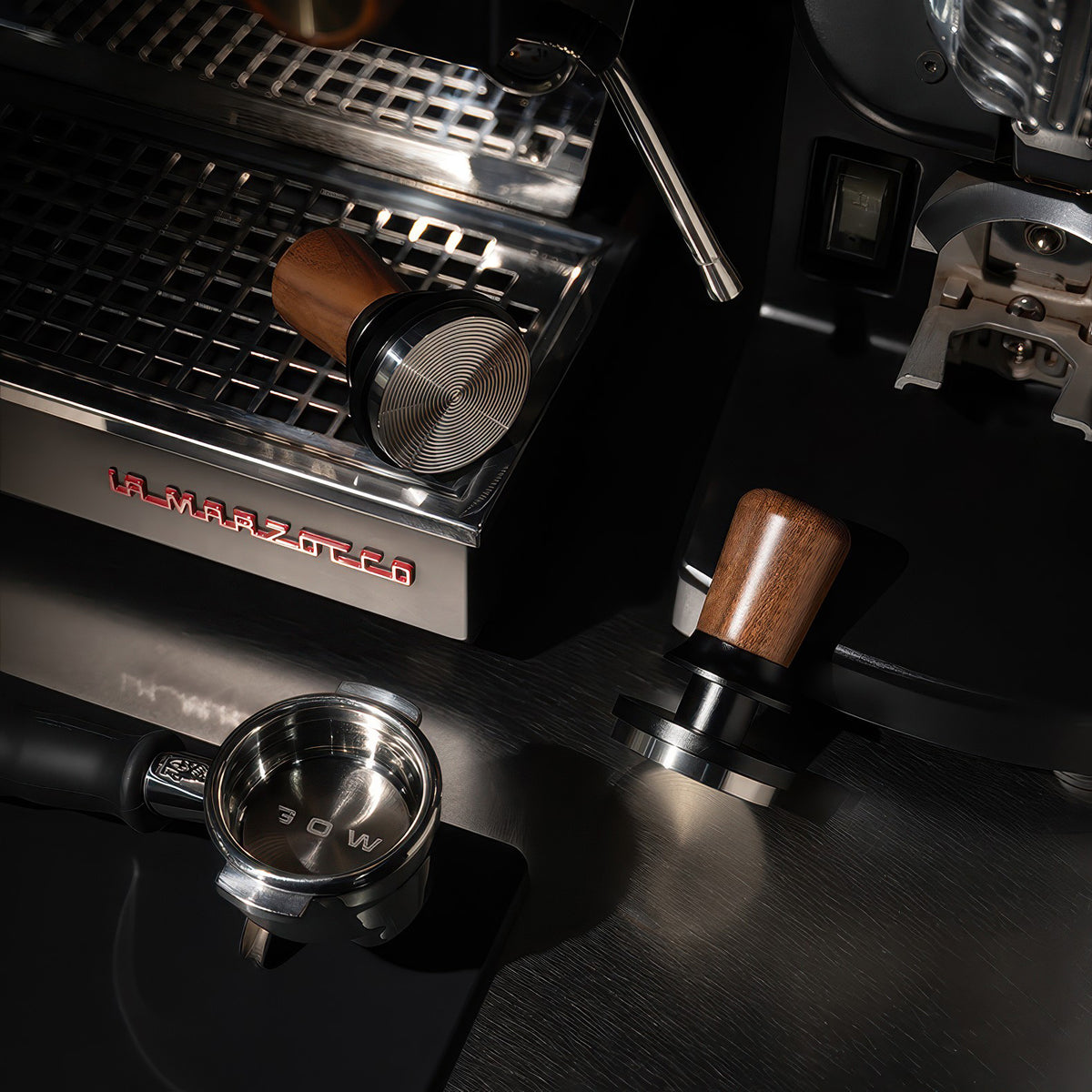 Walnut Coffee Tamper Balanced Design – view 16 | Lastaforest